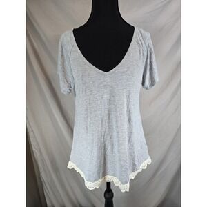 NWT Womens Top Bella Du Jour So In Love Medium